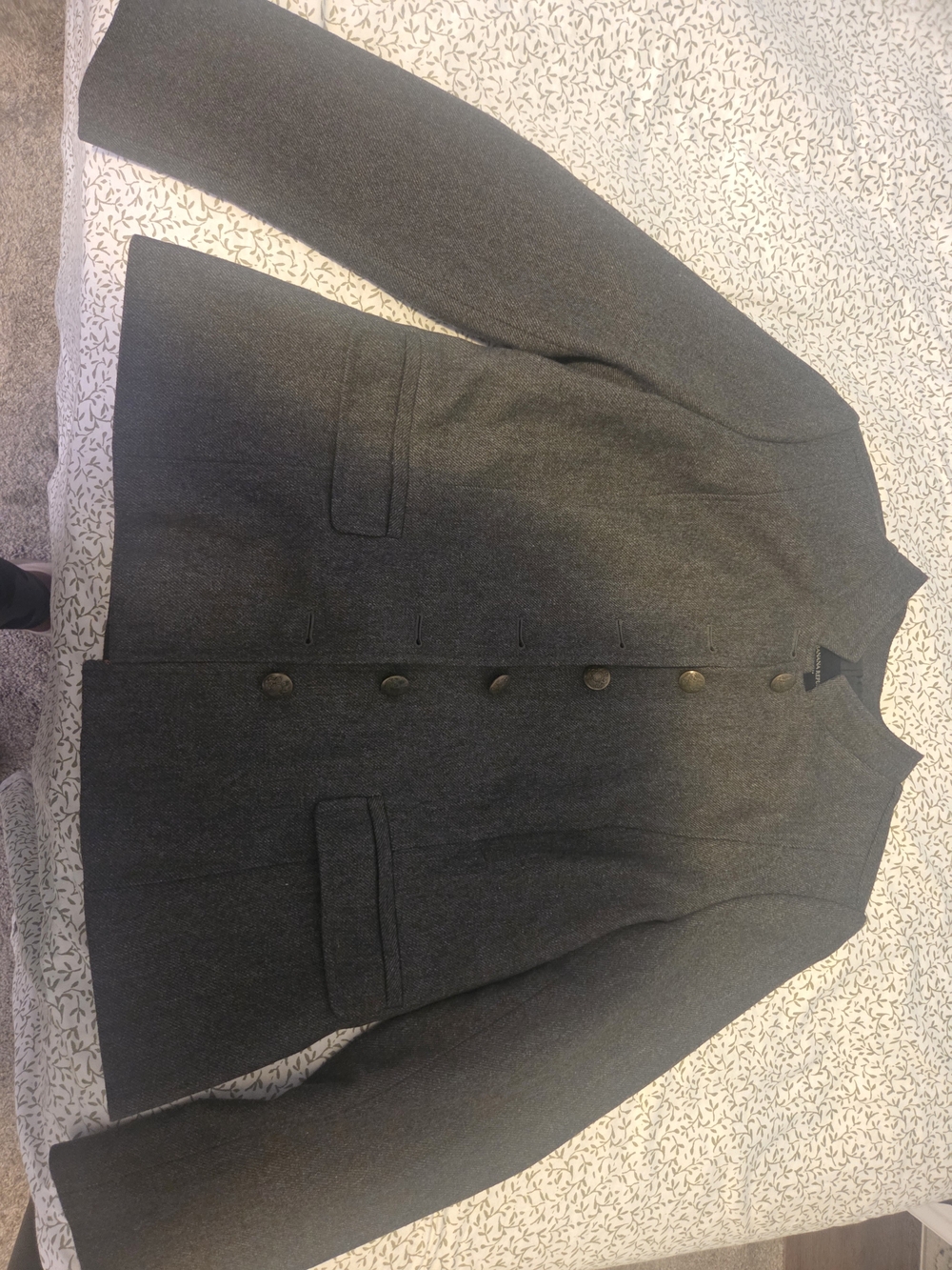 Banana Republic Dark Charcoal Gray Wool-Blend Button Blazer